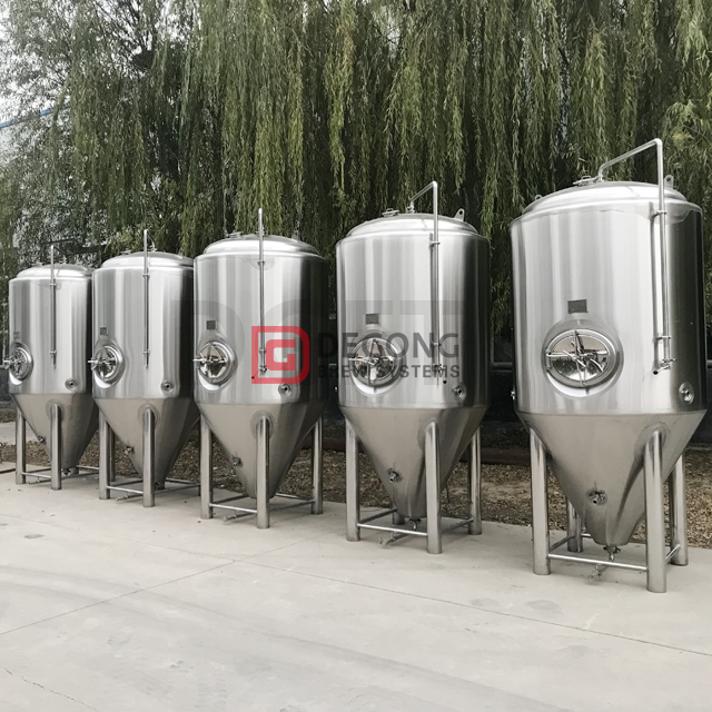 Attrezzatura per birreria per birra in acciaio inossidabile 2000L con tre navi fabbrica di birra riscaldata a vapore con agitatore di fondo per la Svezia