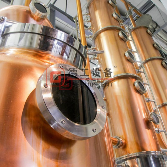 Distillatore in rame rosso chiavi in ​​mano da 1000 litri per distillazione di vodka, gin, whisky, brandy e rum